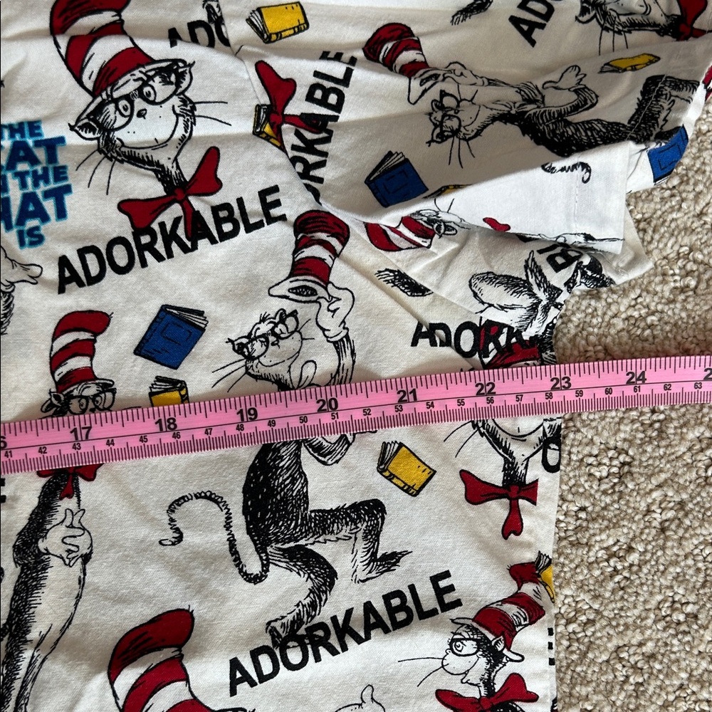 Dr. Seuss scrub top - Picture 3 of 3